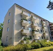 +ERSTBEZUG NACH SANIERUNG+BALKON+PARKETT+RUHIGE LAGE+WOHNKÜCHE+ - Berlin Steglitz-Zehlendorf