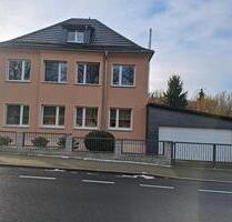 Vermiete Haus ab April 2026 - 1.990,00 EUR Kaltmiete, ca.  160,00 m² in Weinböhla (PLZ: 01689)