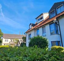 gemütl.1 Zimmer Dachwohnung, provisionsfrei mit Tiefgaragenplatz - Königsbrunn