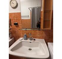 1 Zimmer in Frauen WG - 350,00&nbsp;EUR Kaltmiete, ca.&nbsp; 22,00&nbsp;m&sup2; in Ludwigshafen am Rhein (PLZ: 67063) Ludwigshafen-Hemshof