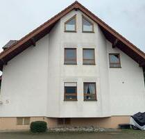 Stilvolle 4-Zimmer-Maisonette-Wohnung mit Balkon und Einbauküche - Nufringen