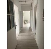 Sofort bezugsfrei: Gut geschnittene 3 Zimmer Wohnung - Müllheim