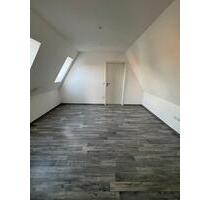 Renovierte 2-Zimmer-Wohnung mit Küche in Aixheim - Aldingen