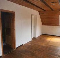 Dachgeschosswohnung - 900,00 EUR Kaltmiete, in Bornheim (PLZ: 53332)