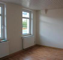 helle DG 3-Raum-Wohnung - 320,00 EUR Kaltmiete, ca.  69,00 m² in Meerane (PLZ: 08393)