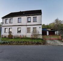 Grundstück mit zweigeschossigem Haus in Gröben - Teuchern
