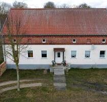 Stolzenburg, Doppelhaus, (2 WE) auf großem Grundstück von privat! - Pasewalk