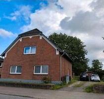 2 Zimmer Wohnung Dachgeschoß - 580,00 EUR Kaltmiete, ca.  38,00 m² in Itzehoe (PLZ: 25524)