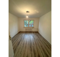 Frisch renovierte 3-Zimmer-Wohnung mit Balkon! - Duisburg Mittelmeiderich