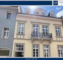 VON POLL - BAD HOMBURG: Wunderschöne zentrale Altbauvilla mit separatem Büro und Garten - Bad Homburg vor der Höhe Bad Homburg v. d. Höhe