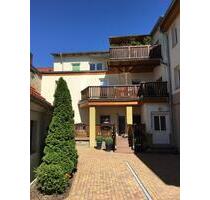 Elegant und im Herzen der Kurstadt Bad Liebenwerda – Großzügige 3-Raum-Wohnung wartet auf neue Bewohner