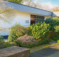 Freistehender Bungalow in Top-Lage direkt am Park – Köln-Seeberg