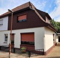 DHH zu vermieten - 950,00 EUR Kaltmiete, ca.  80,00 m² in Nordenham (PLZ: 26954)