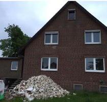 Entkerntes Einfamilienhaus am Ortsrand (3 Parteien möglich) - Neetze