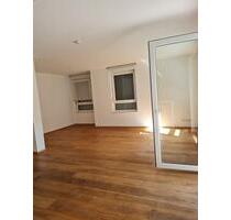 Wunderschöne 4-Zimmer-Terrassen-Wohnung mit EBK und Garten - Hilden Kalstert