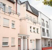 Gemütliche DG-Wohnung mit Einbauküche, Balkon und Tiefgaragenstellplatz - Mayen