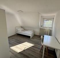 Gemütliche Dachgeschosswohnung in ruhiger Lage von Essingen