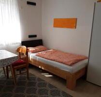 FerienappartementMonteurapp. - 25,00 EUR Kaltmiete, in Röttenbach (PLZ: 91341)