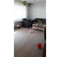 Eine 3- Zimmer- Wohnung mit Balkon☀️ - Neumünster