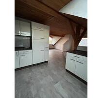 Dachgeschosswohnung zu vermieten 2ZKB - Burgwald