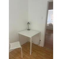 Möbliertes WG-Zimmer in Hamburg – 9 m² für 470 € Warm