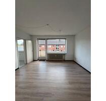 Renovierte 1,5 Zimmer Wohnung zu vermieten | Balkon | Parkplatz - Flensburg Altstadt