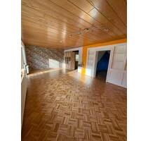 Familiäres Wohnen: Großzügige Wohnung mit Balkon im ZFH - Borken (Hessen)