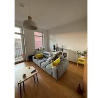 Helle 2-Zimmer-Wohnung mit Balkon ab 01.08. zu vermieten - Erfurt Johannesplatz