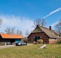 PROVISIONSFREI - Charmantes ReetdachanwesenFachwerkhaus - Zeven