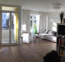 Von Privat: helle & gut vermietete 2.5 Zimmer in M-Bogenhausen - München