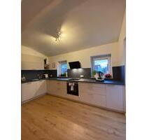 Charmante 2-Zi.-Wohnen in Thannhausen, mit Einbauküche und Balkon