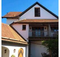 Wohnen auf der Burg - 1.650,00 EUR Kaltmiete, ca.  98,00 m² in Hohenthann (PLZ: 84098)