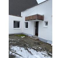 Möbliertes Haus für Monteure - 1.000,00 EUR Kaltmiete, ca.  95,00 m² in Neumünster (PLZ: 24534)