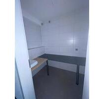 Fast‑Neubau BüroPraxis zentral in Soyen – Top Zustand