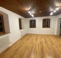 Stilvolle, sanierte 3,5-Zimmer-Wohnung im Zentrum von Dorfen - Velden