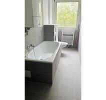 Helle 3 12-Zimmer-Wohnung mit Balkon in Mannheim