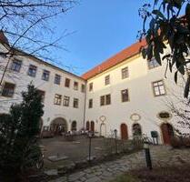 geschmackvoll möbliertes Appartement mit ruhiger Lage im Schönberger Hof in Freiberg zu vermieten