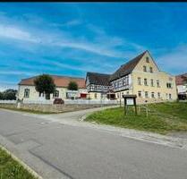 Attraktives Wohn- und Geschäftshaus mit Kegelbahn und Saal - Elsteraue