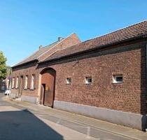 Denkmalschutz Bauernhaus, Baufläche für Mehrfamilienhaus im Hof - Bergheim