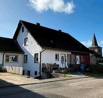 Doppelhaushälfte mit Garten und Pool - Waldbröl