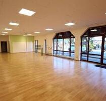 Ladeneinheit mit 265 m² + 66 m² Lagerfläche in zentraler Innenstadtlage von 77815 Bühl