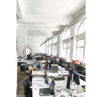 Arbeitsplatz in Bürogemeinschaft in Stuttgart-West zu vermieten