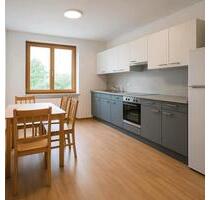 Großzügige 5-Zimmer-Wohnung mit zwei Balkonen in Neukirchen.