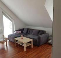 WBS erforderlich - Lichtdurchflutete, freundliche 3-Zimmer-Dachgeschosswohnung mit Balkon - Reichshof