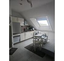 Moderne 3 -Zimmer Wohnung + zusätzlichem möbiliertem Dachzimmer - Hannover Vahrenwald-List