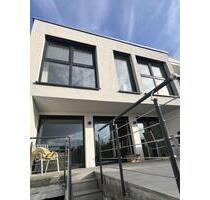 Stilvolles Wohnen! Reihenmittelhaus in Halbhöhenlagr - Bruchsal