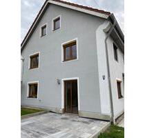 Ansprechendes 6-Zimmer-Haus mit EBK in Steindorf