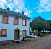 Ideal für Senioren – Einfamilienhaus mit Treppenlift in Oberthal