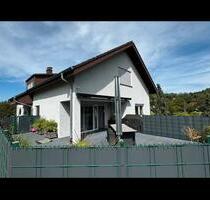 Einfamilienhaus mit Einliegerwohnung - Butzbach
