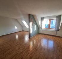 helle, geräumige 3-Zimmer-Dachgeschosswohnung im Herzen von Buchholz - Annaberg-Buchholz